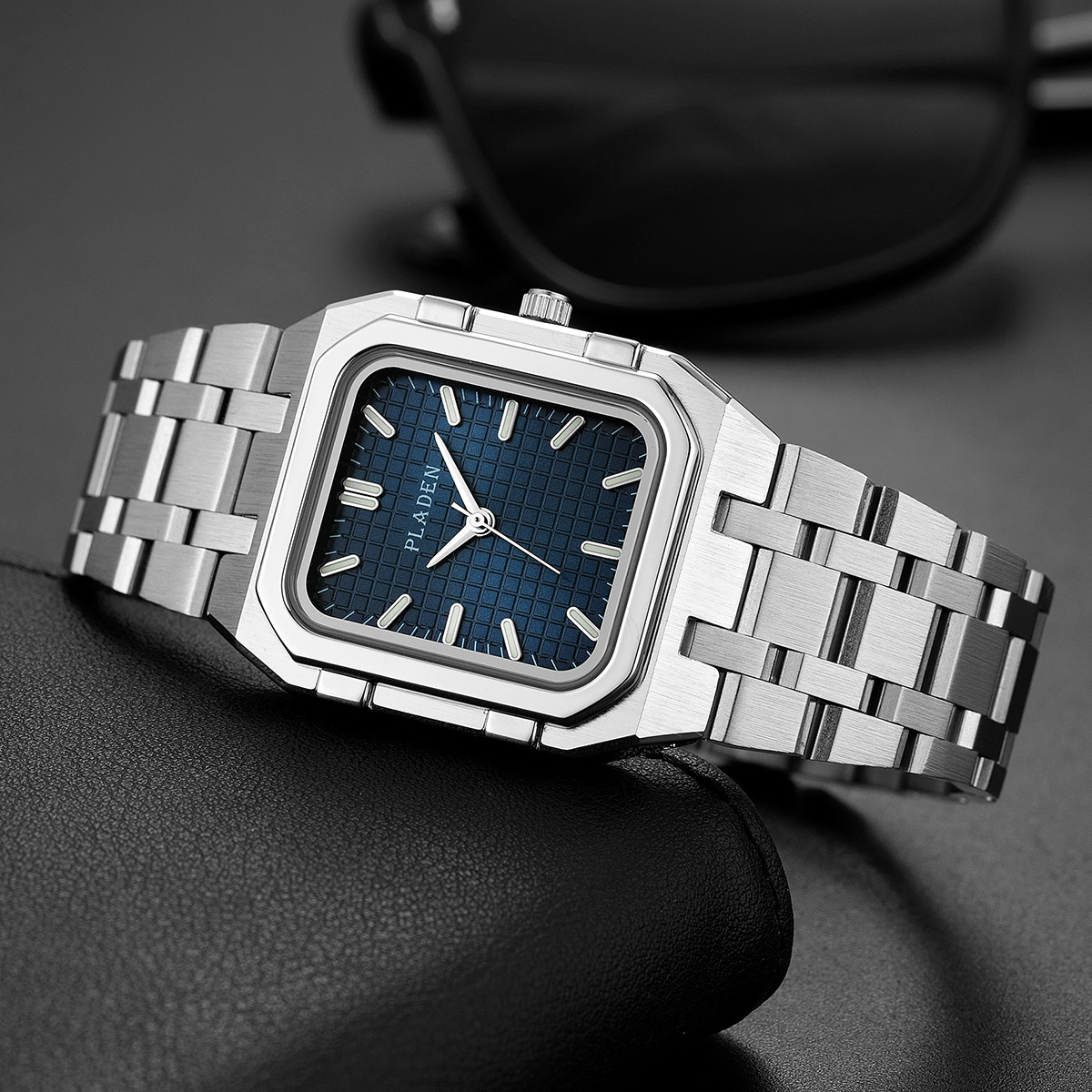 แบรนด์หรู Blue Dial Man คุณภาพ - Luxury Watch Maker บทวิจารณ์และราคา