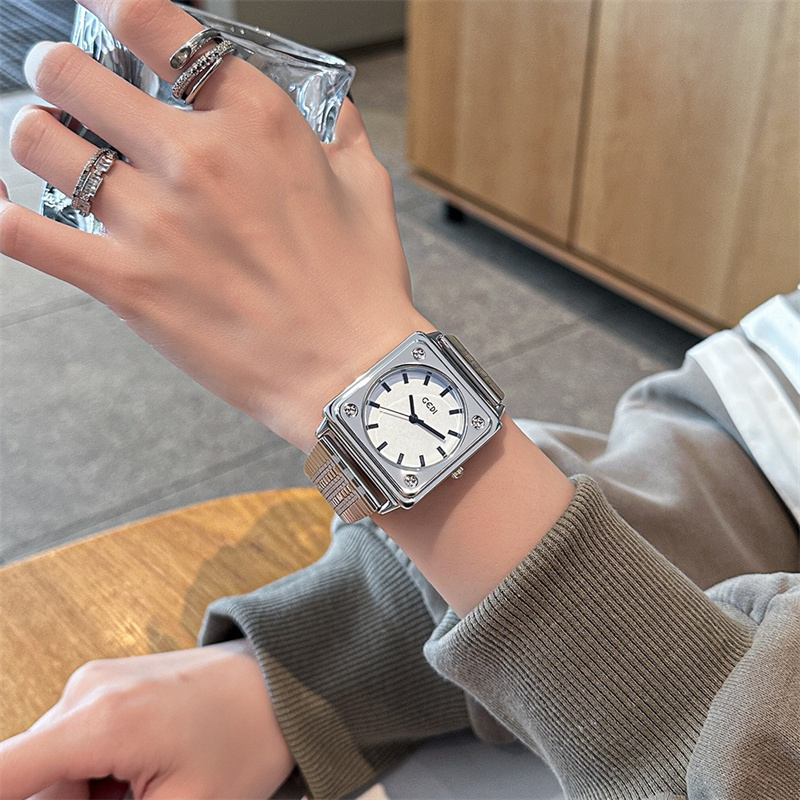 นาฬิกาข้อมือควอตซ์สำหรับผู้หญิ - Luxury Watch Gift For Her บทวิจารณ์และราคา